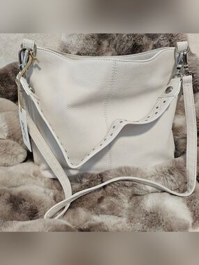 HOBO Leather Pier shoulder bag color white